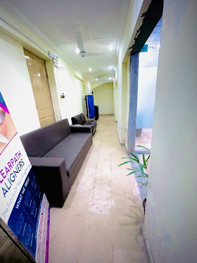 AL-REHMAN Dental Care Clinic Photo 8
